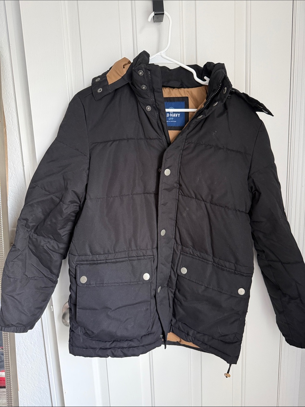 Old Navy Black Men’s Quilted Puffer Jacket with Tan Lining